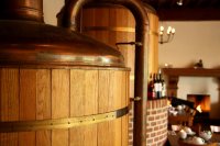 De brouwketels in het restaurant