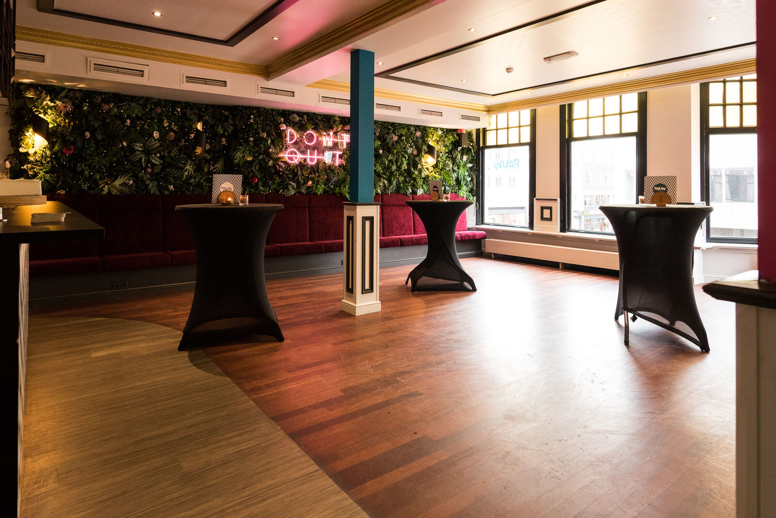 Il bar e la lounge dell’Hotel Pauw a Nimega
